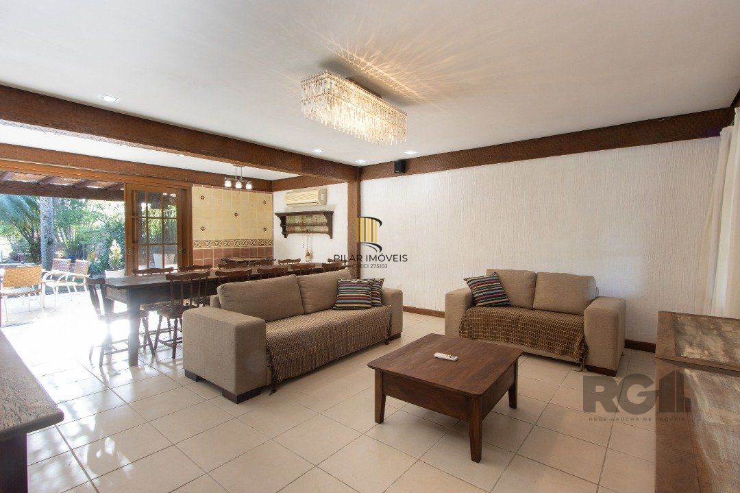 Casa de Condomínio 3 dormitórios no bairro Belém Novo