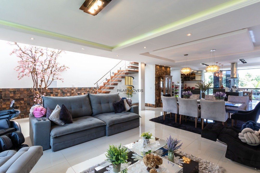 Casa para Venda - 420m², 3 dormitórios, sendo 3 suites, 8 vagas - Ipanema