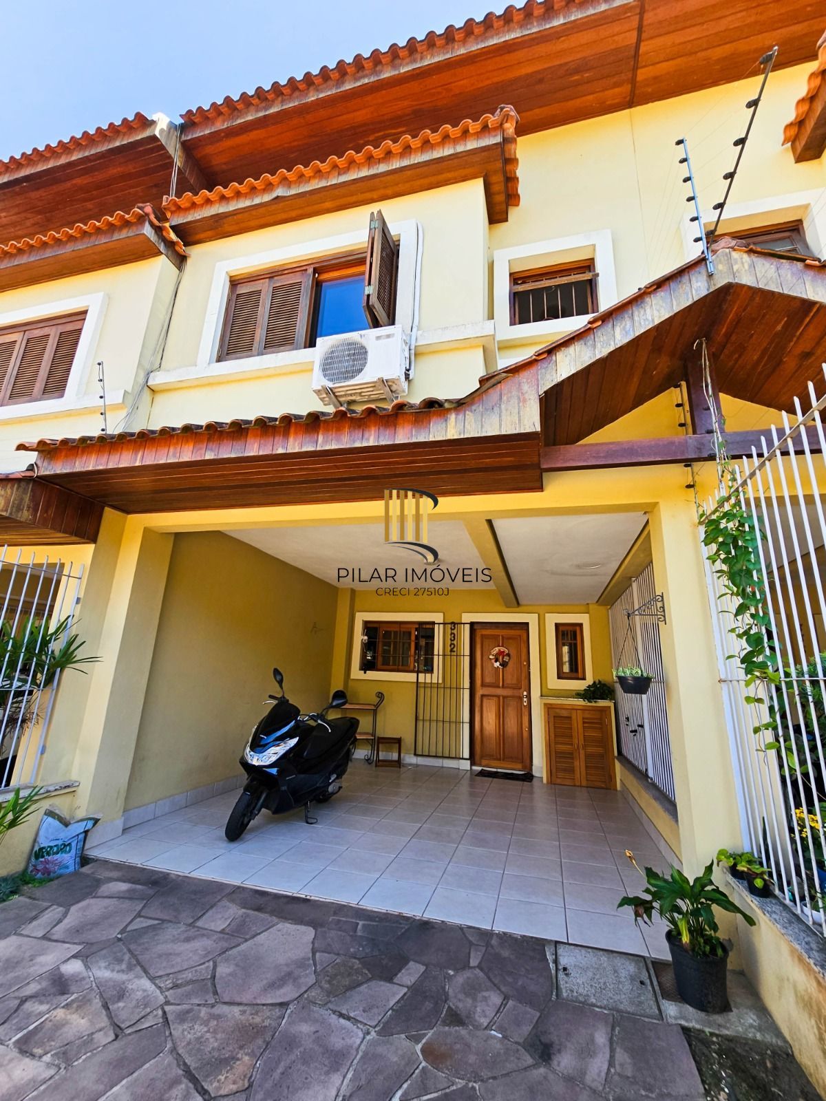 Casa 3 dormitórios no bairro Tristeza