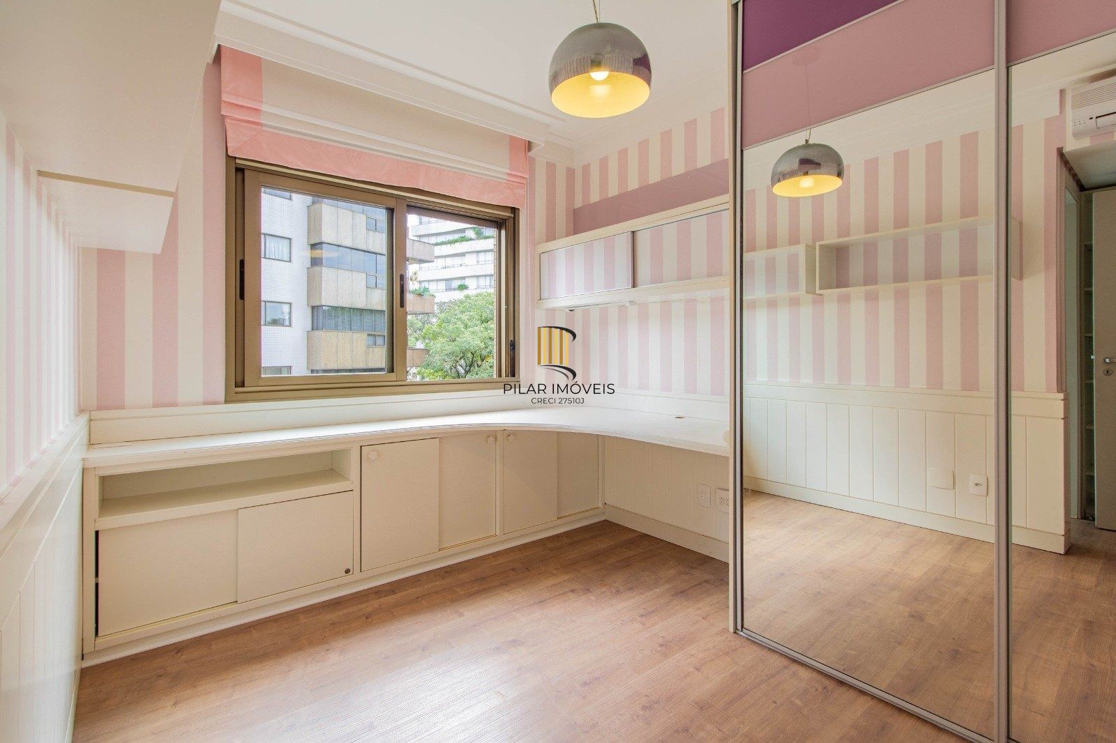 Apartamento Garden com 202m² e 3 dormitórios, 3 suítes, 3 vagas