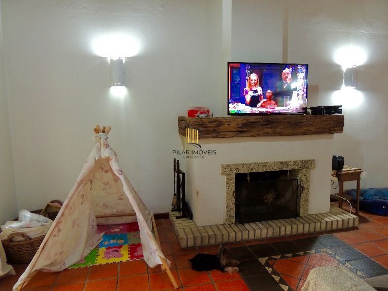 Casa para Venda com 3 dormitórios, sendo 2 suites e 3 vagas no bairro Belém Novo
