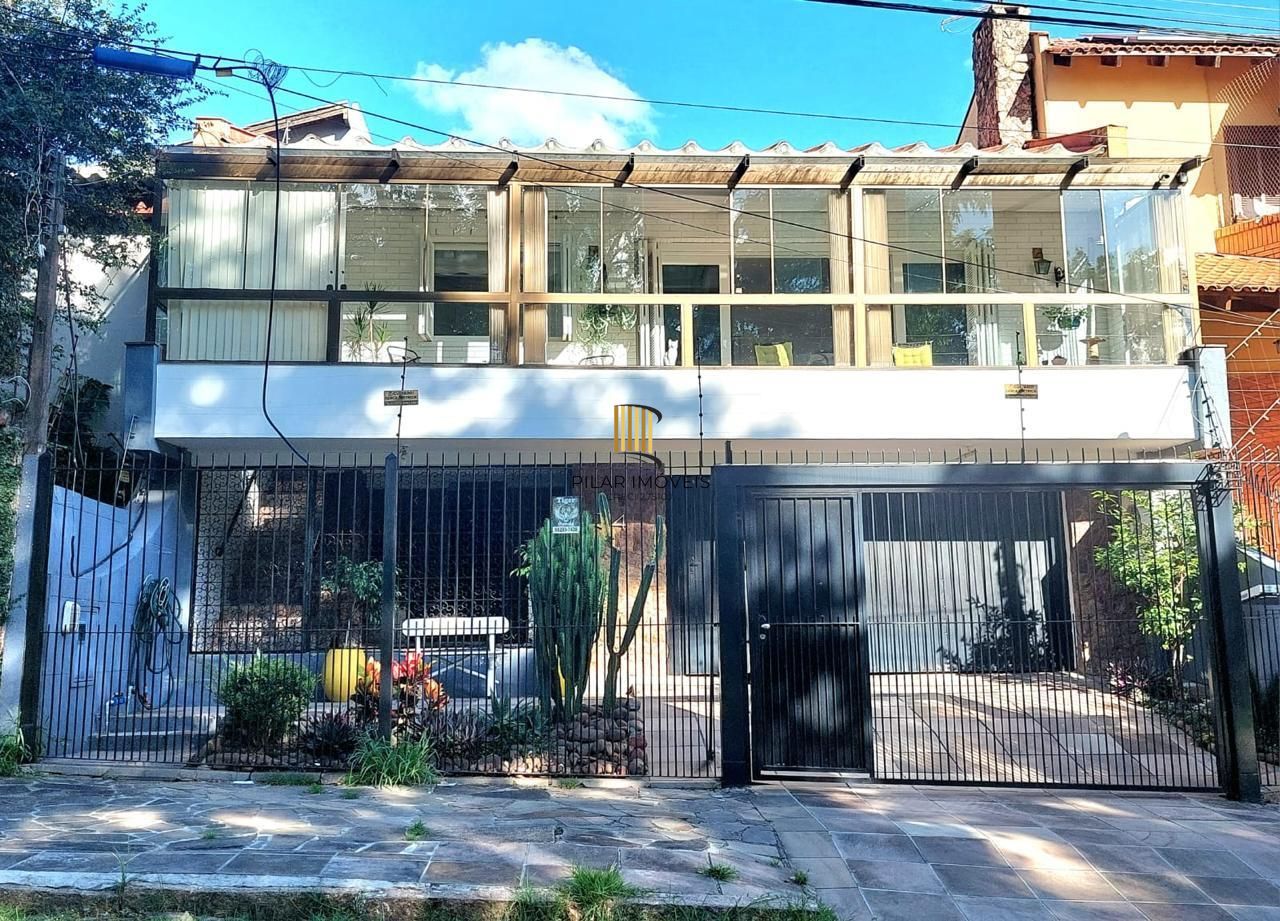 Linda casa totalmente reformada, 3 quartos (1 suite), 2 vagas cobertas - Bairro Nonoai - Pilar Imóveis