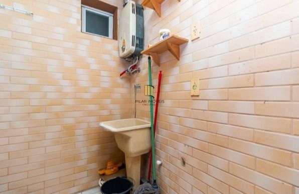 Casa em condomínio com 3 dormitórios, suíte, espaço gourmet.