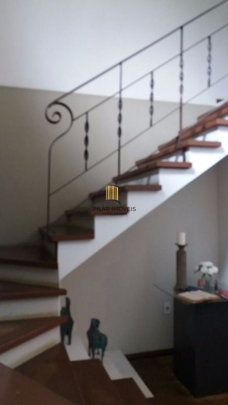 Casa para Venda - 239.2m², 3 dormitórios, 2 vagas - Recanto Do Sabiá