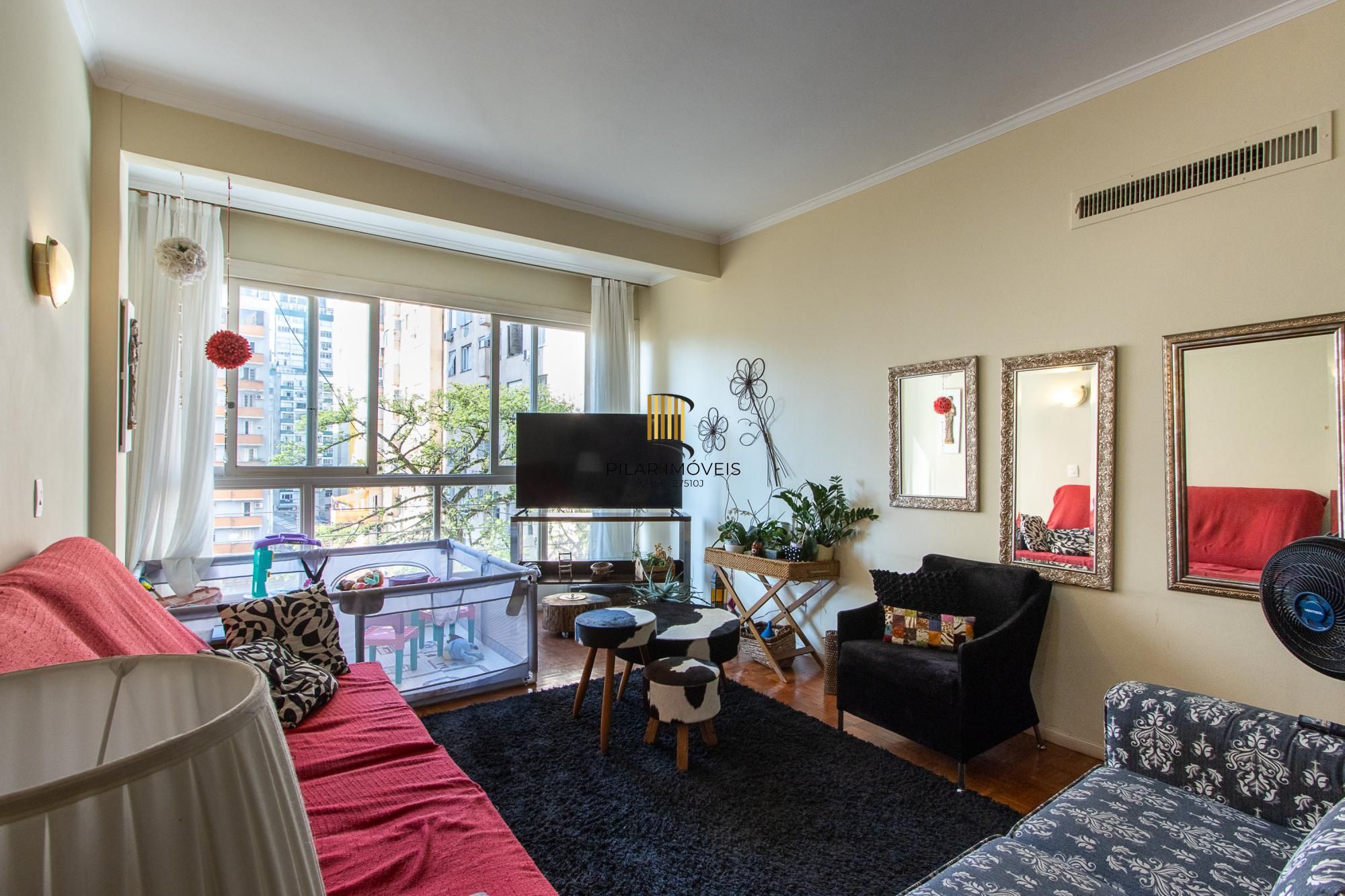 Apartamento 3 Dormitórios Ensolarado no Centro de Porto Alegre
