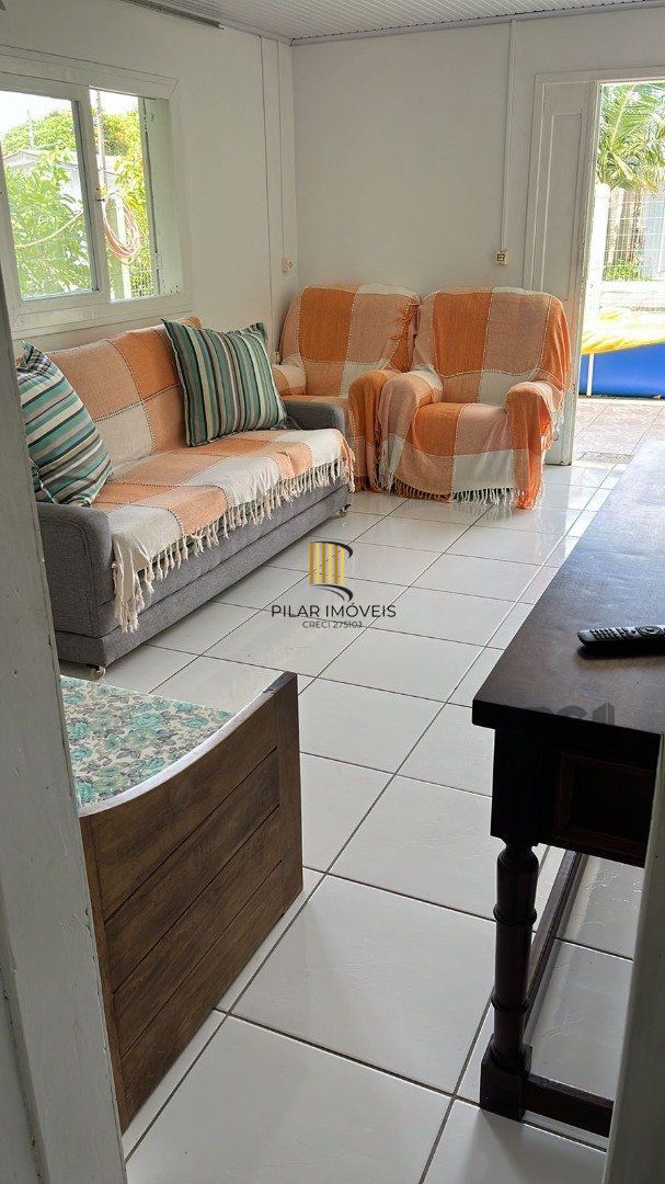 Casa 4 dormitórios no bairro Arroio Teixeira