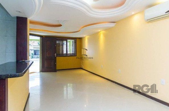 Casa para Venda - 167m², 3 dormitórios, sendo 1 suites, 7 vagas - Hípica