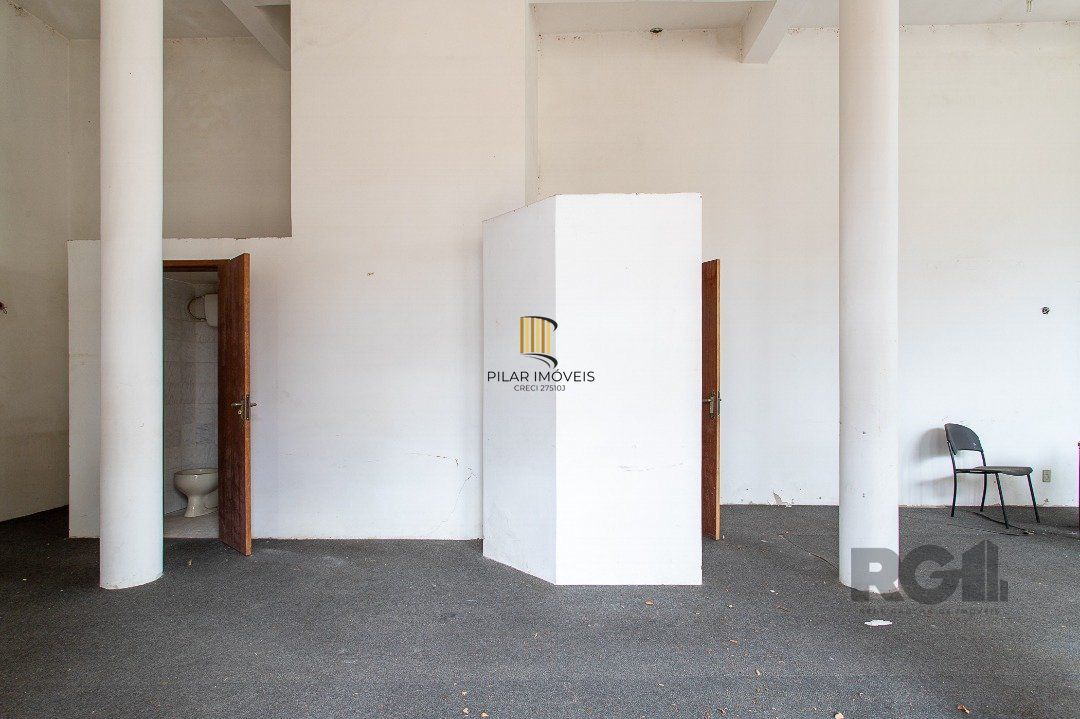 Prédio Comercial no bairro Pedra Redonda