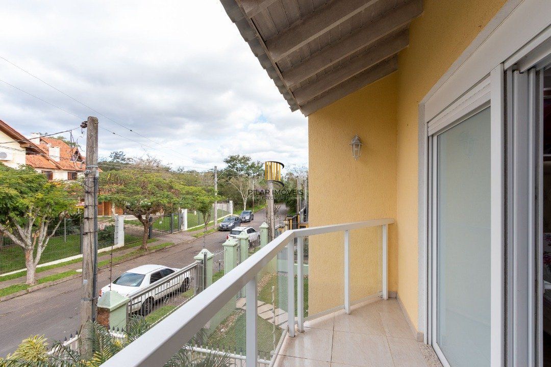 Casa para Venda - 342m², 3 dormitórios, sendo 2 suites, 2 vagas - Espírito Santo