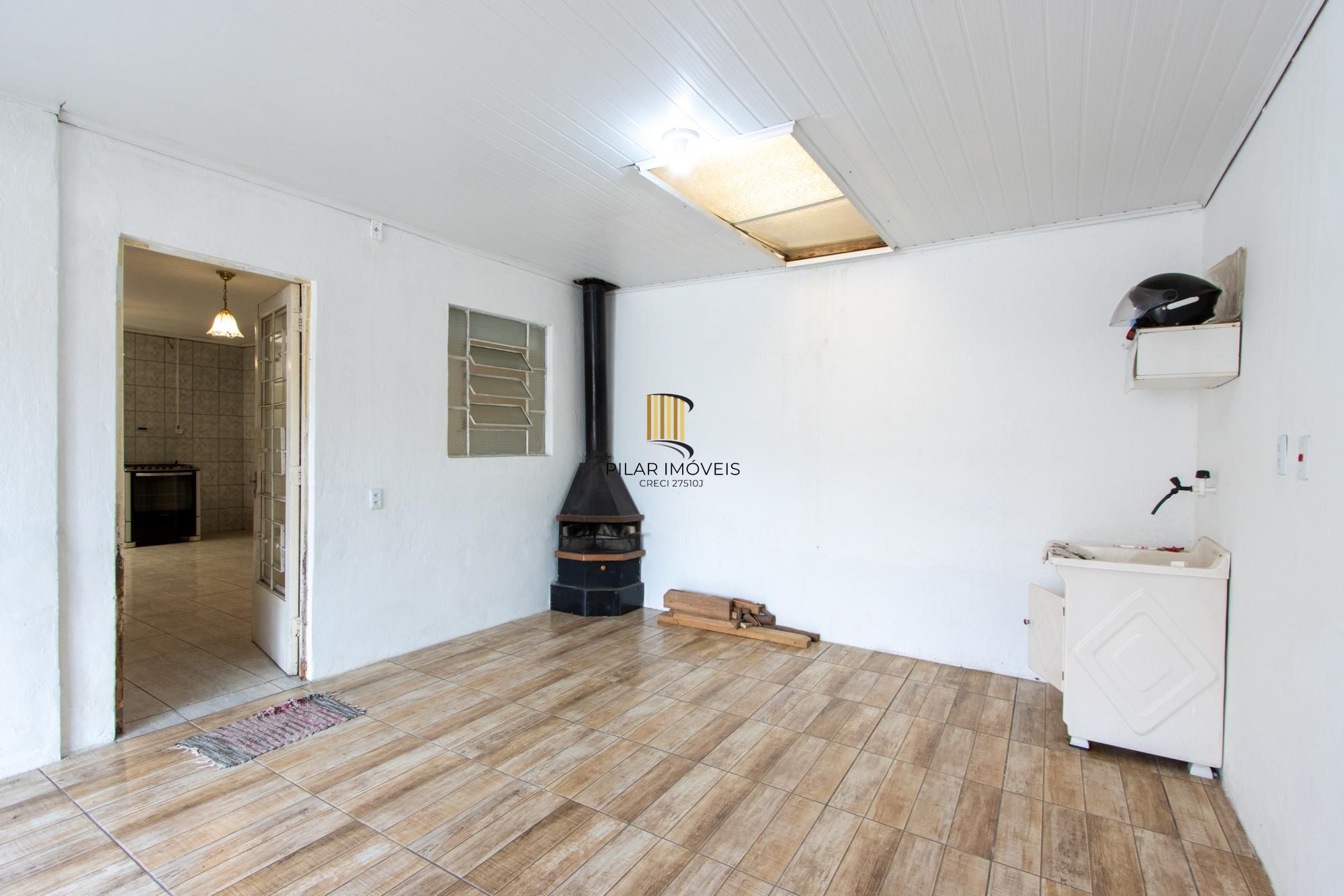 CASA TRÊS DORMITÓRIOS NA RESTINGA NOVA