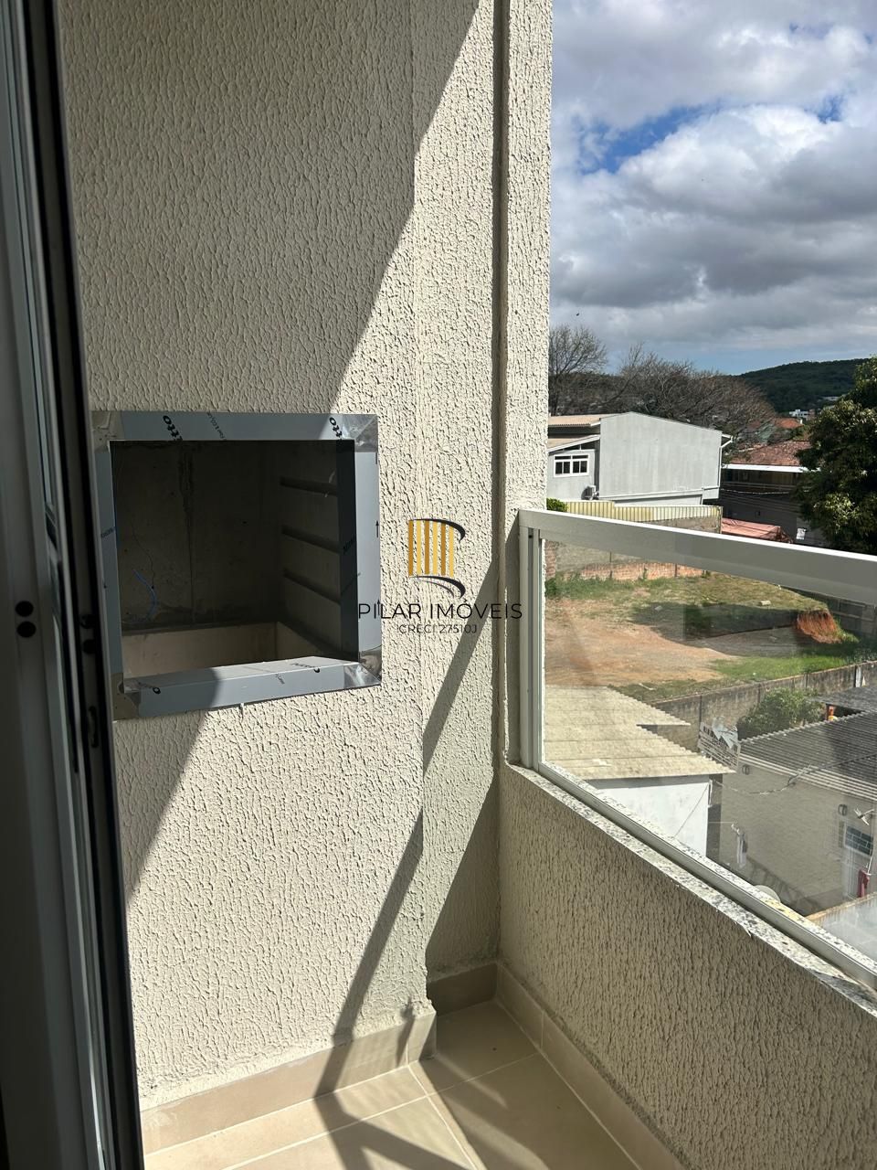 Apartamento no 5 andar de frente com 2 dormitórios