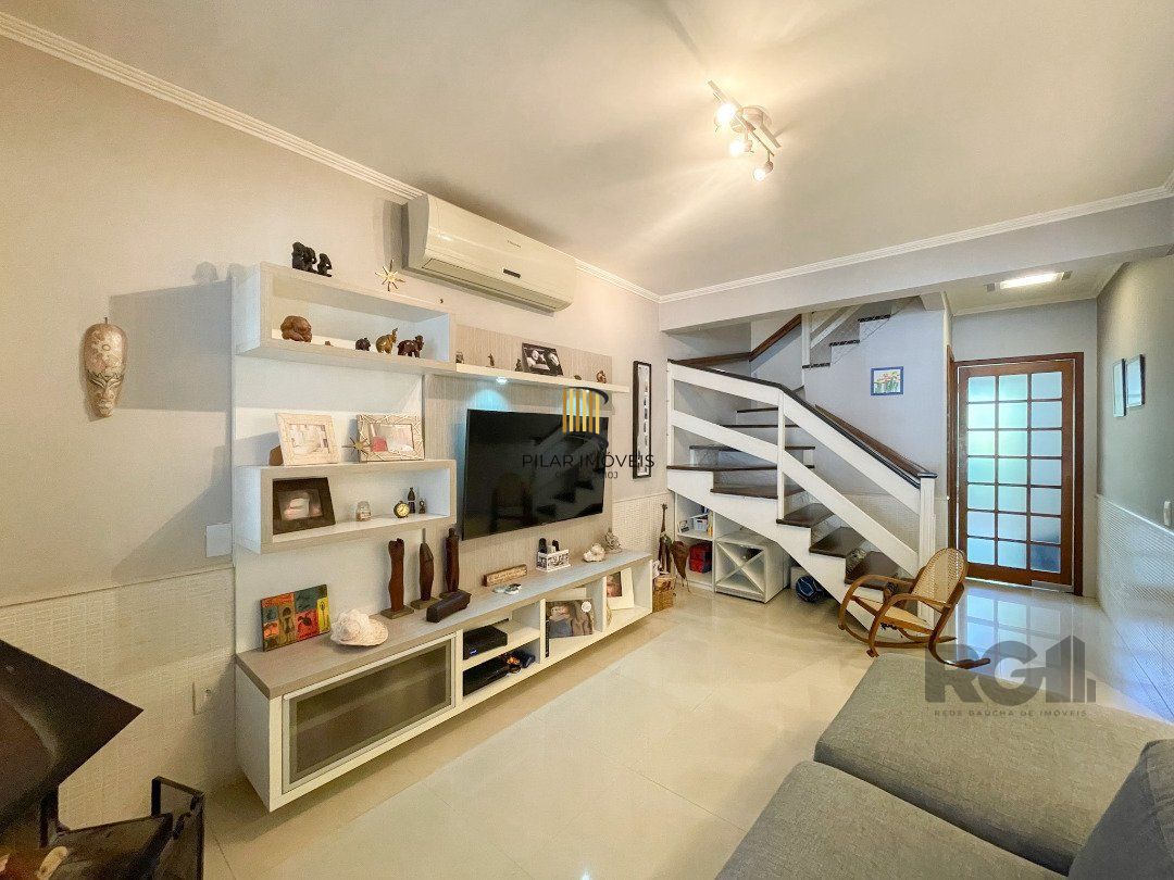 Casa no bairro Vila Assunção. 3dormitórios sendo 1 suíte e 2 vagas cobertas.