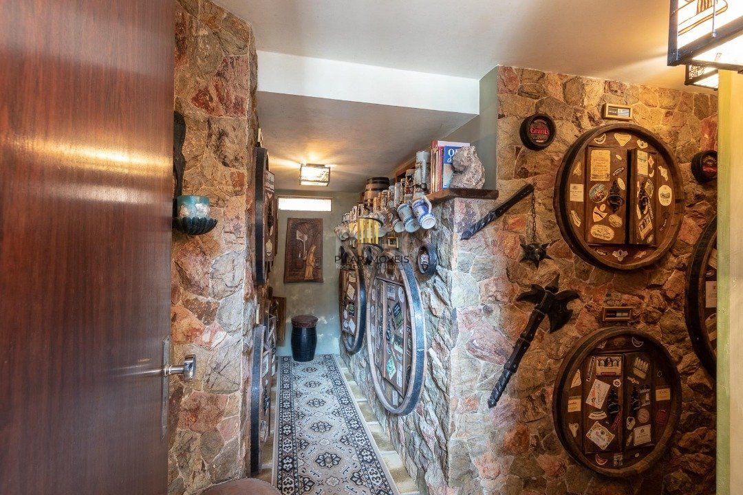 Casa para Venda - 1125.15m², 5 dormitórios, sendo 5 suites, 5 vagas - Jardim Isabel