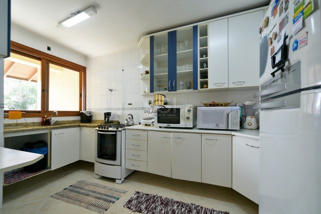 Casa Condominio para Venda - 240m², 3 dormitórios, sendo 1 suites, 3 vagas - Tristeza