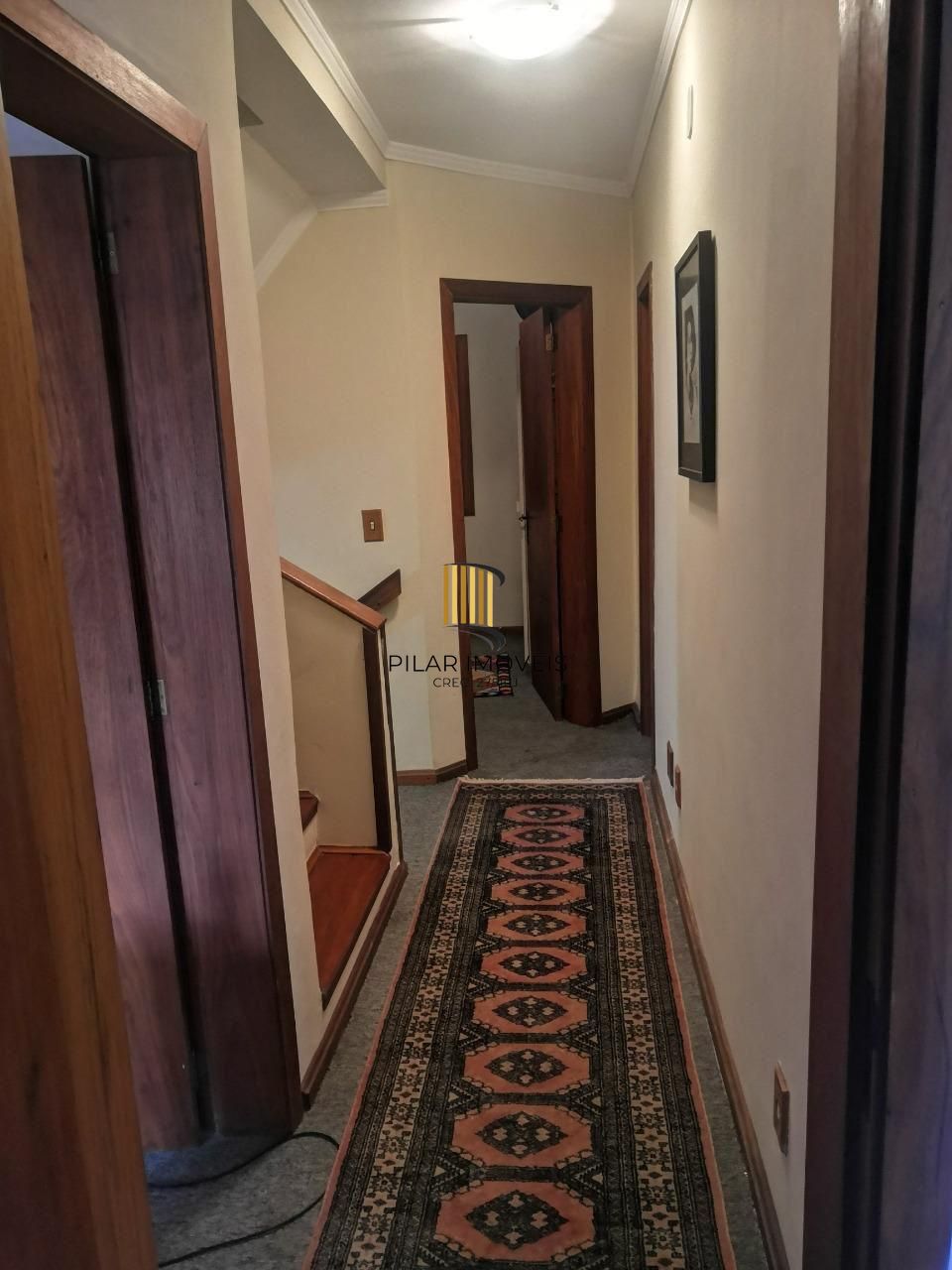 Casa de Condomínio com 3 dormitórios e 2 vagas em Ipanema