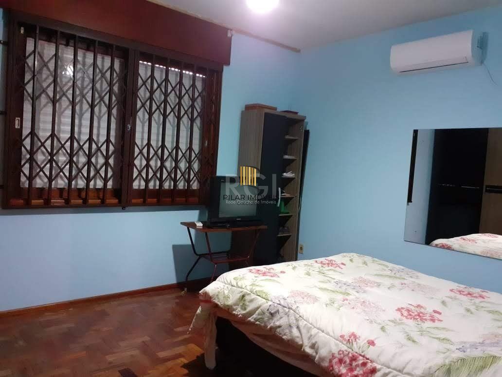 Casa para Venda - 130m², 4 dormitórios, Santa Tereza