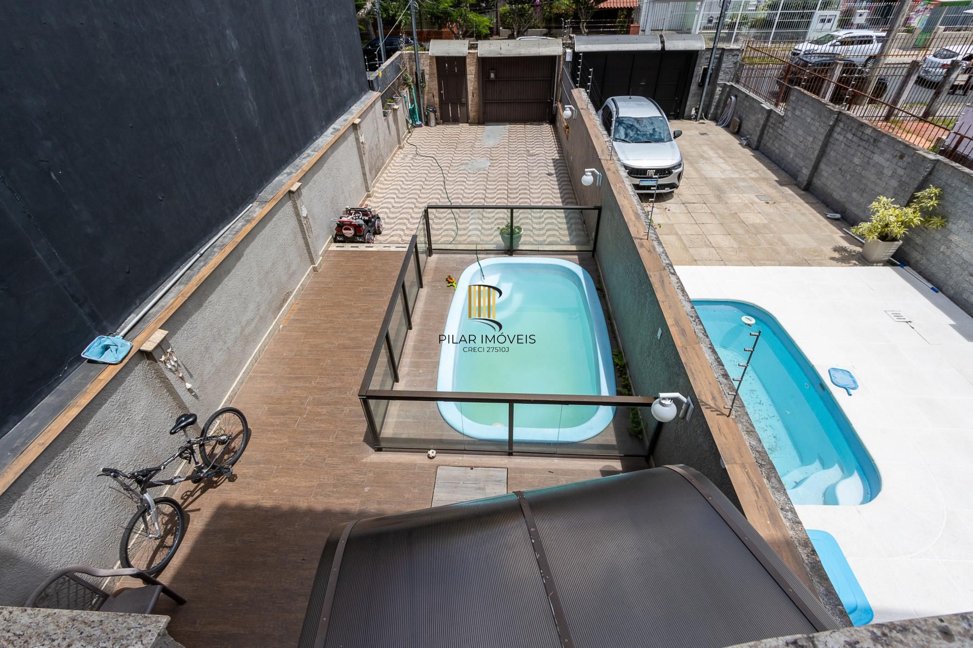 Casa 3 dormitórios no bairro Cristal