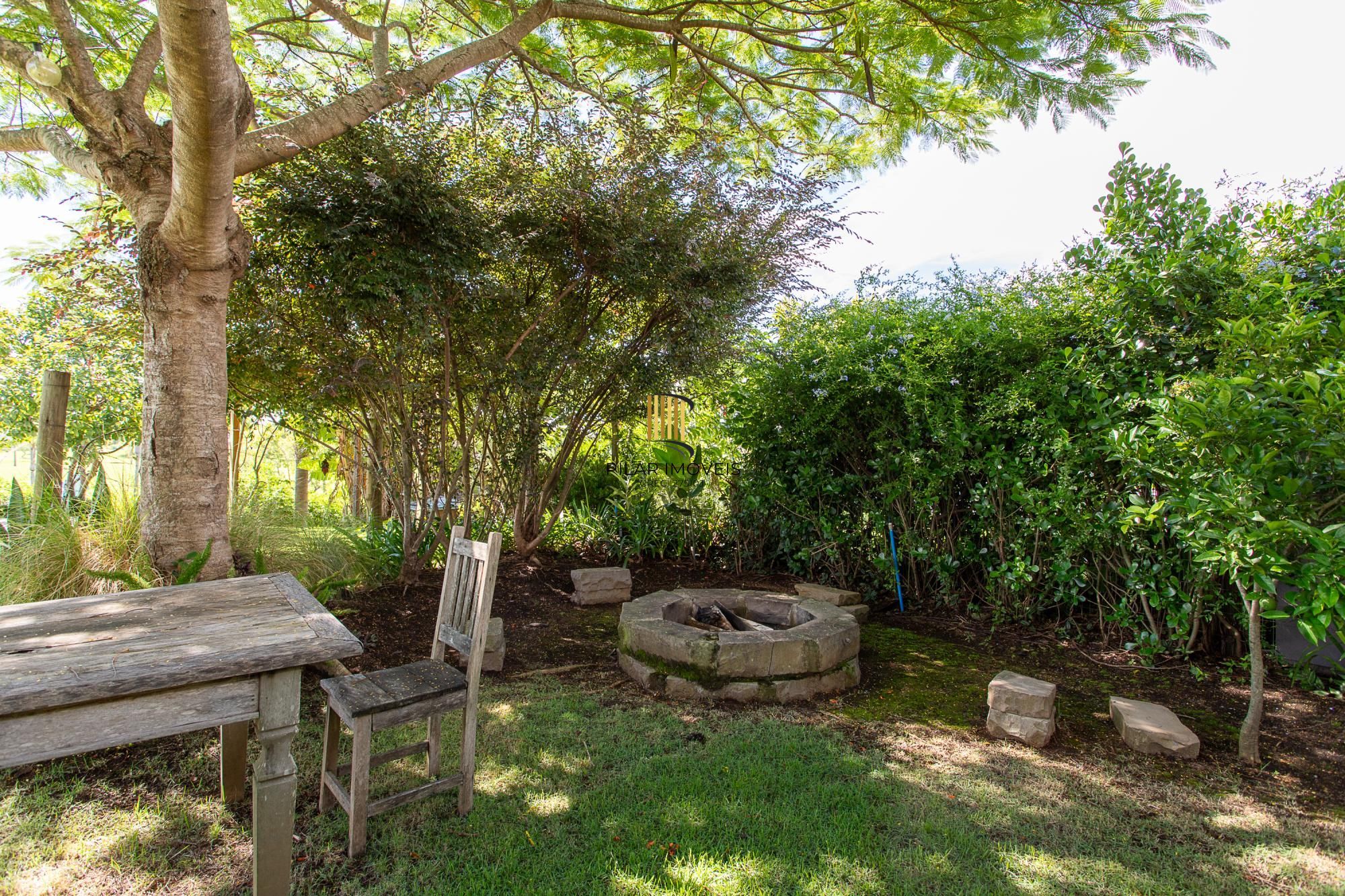 Casa de Condomínio 4 dormitórios no bairro Terraville