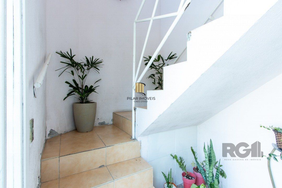 Casa 6 dormitórios no bairro Tristeza