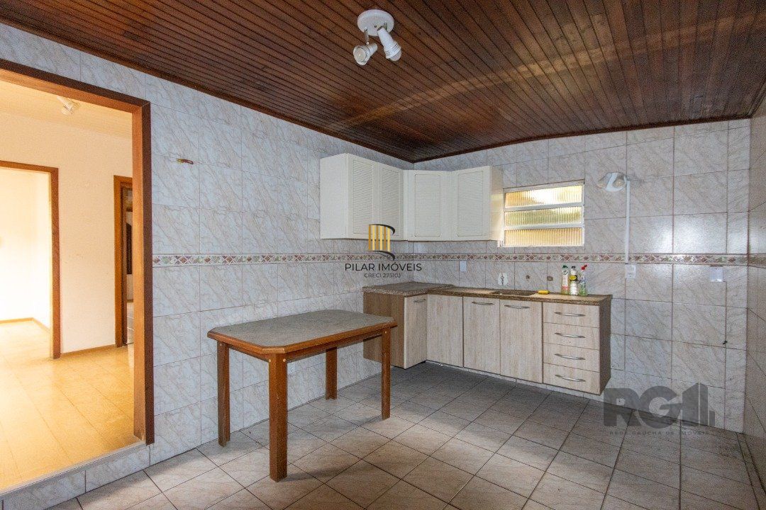 Casa 6 dormitórios no bairro Tristeza