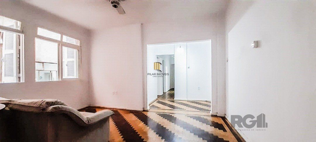 Apartamento de 3 dormitórios no Centro Histórico em Porto Alegre
