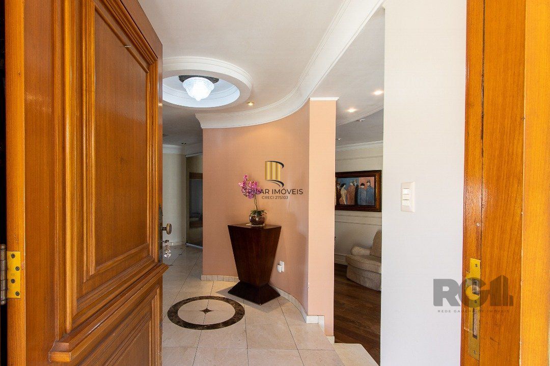 Casa para Venda - 450m², 4 dormitórios, sendo 4 suites, 5 vagas - Vila Assunção