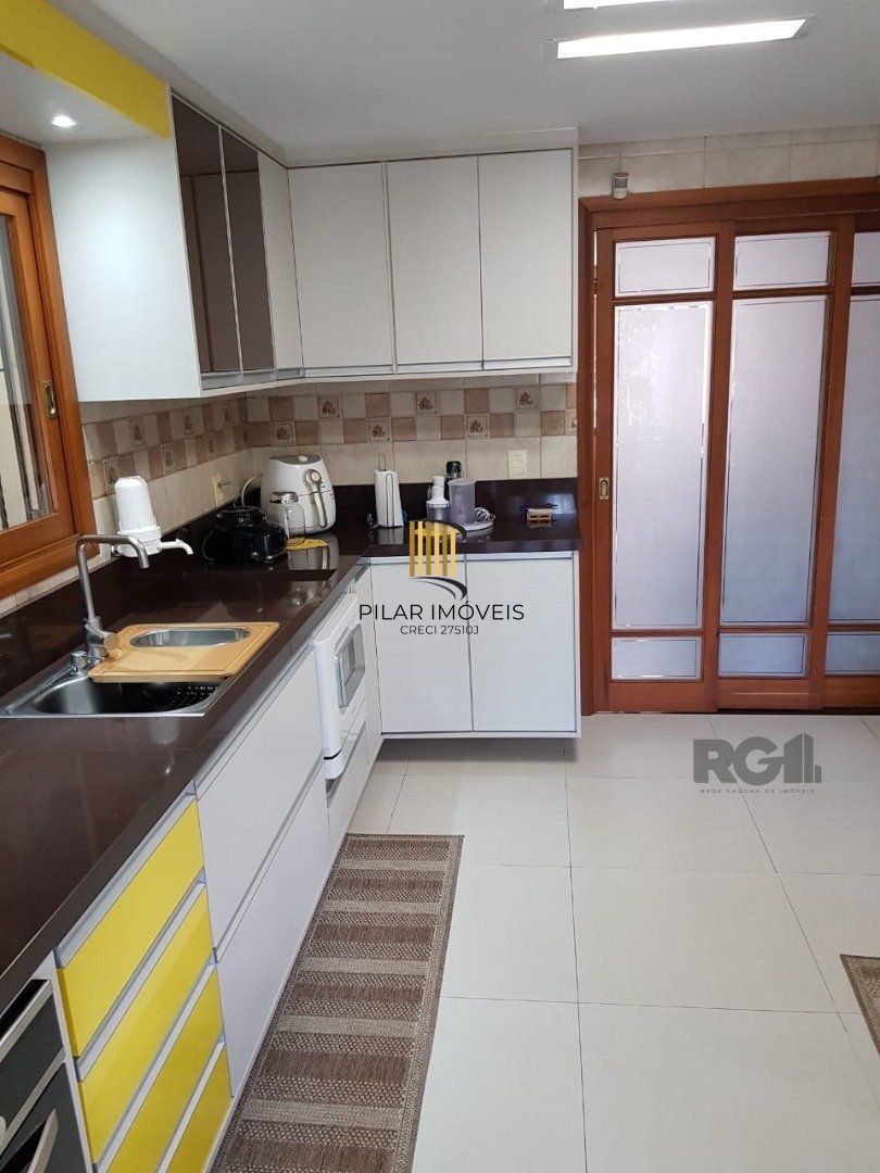 Casa Condominio para Venda - 270m², 3 dormitórios, sendo 3 suites, 2 vagas - Cavalhada