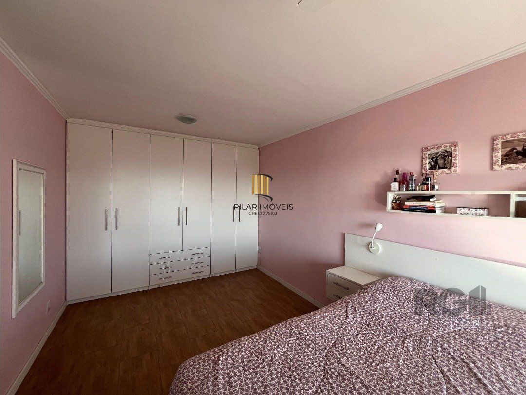 Sobrado com vista para o Rio,  3 quartos, suite, pátio - Guarujá