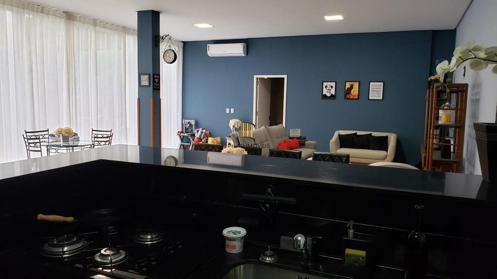 Casa 3 dormitórios no bairro Teresópolis