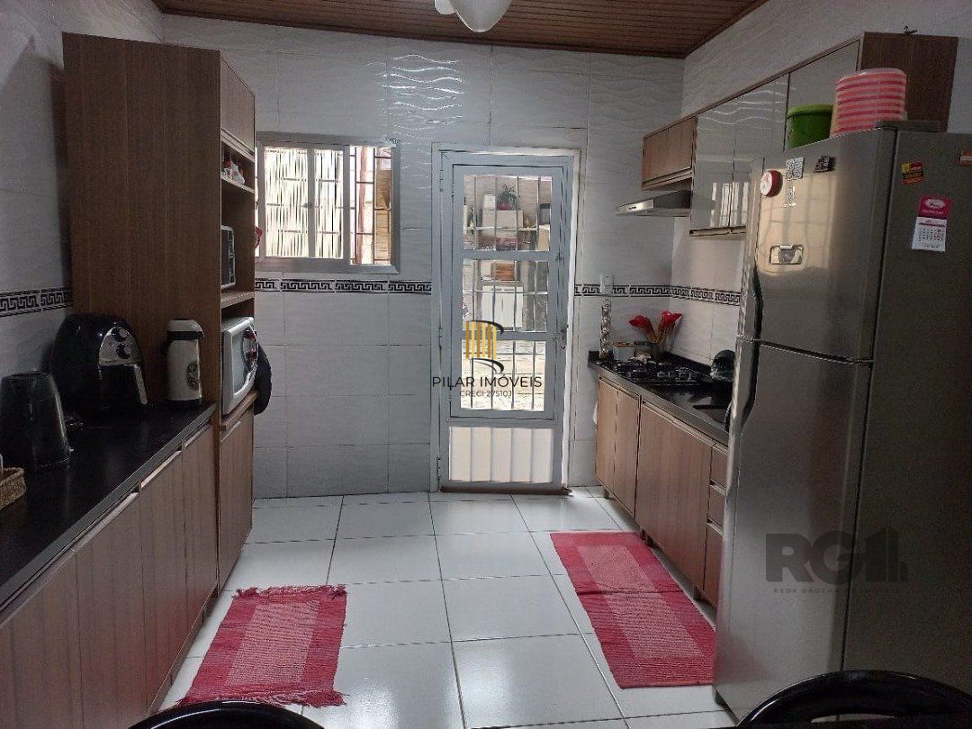 Casa 2 dormitórios com piscina na Vila Nova Porto Alegre