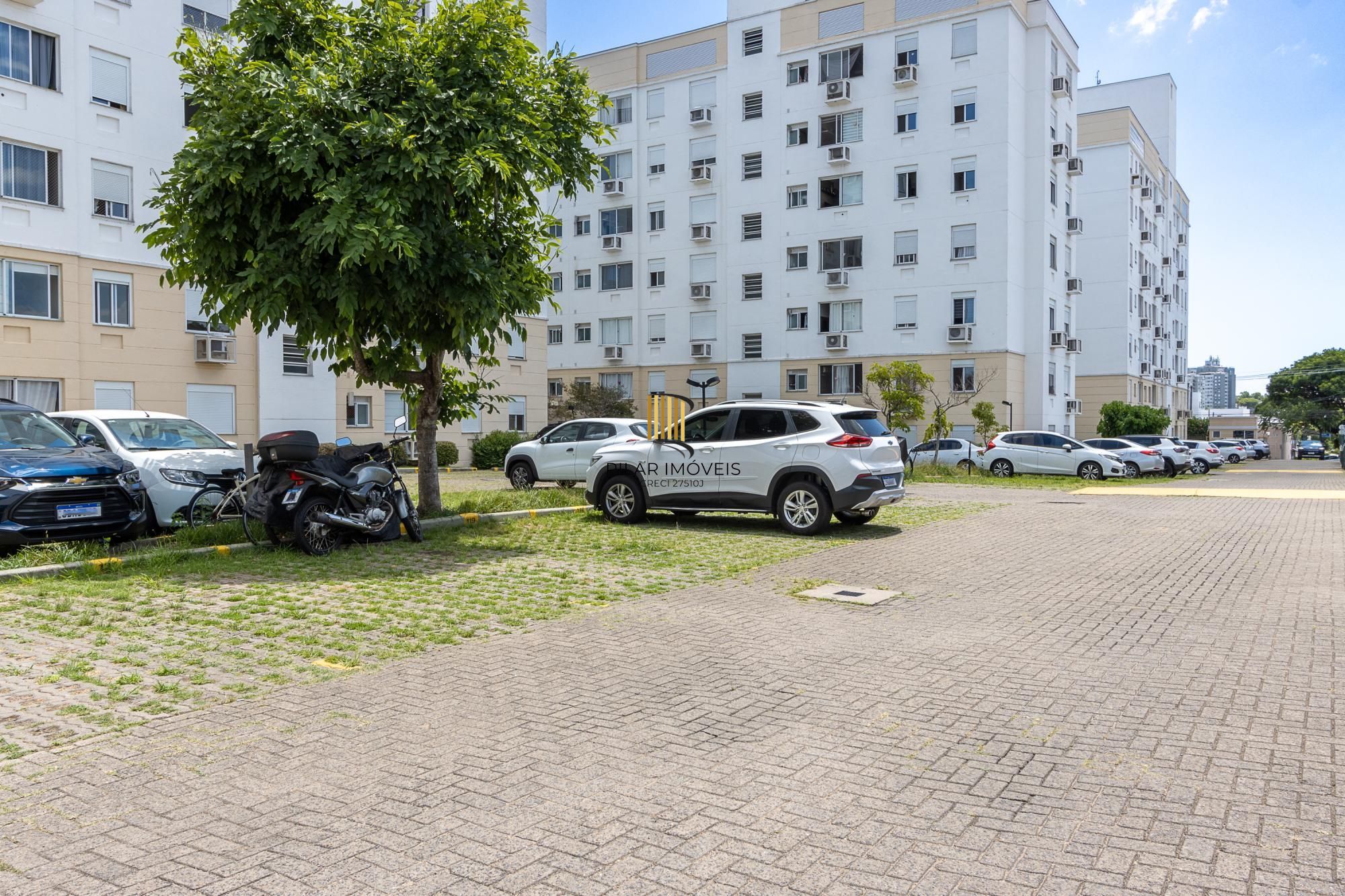 Apartamento 2 quartos, 1 vaga escritura, elevador - Bairro Cristal