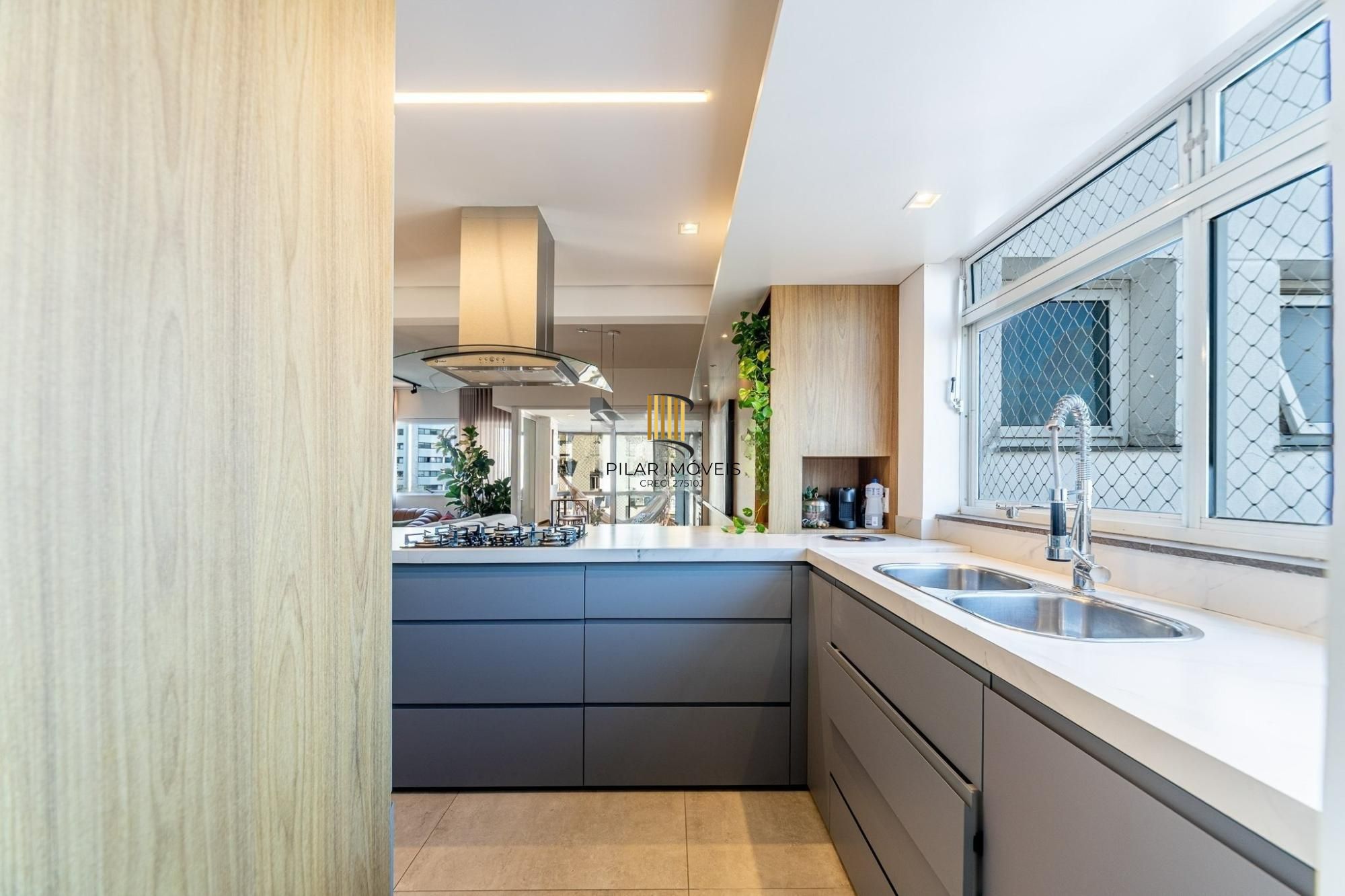 Apartamento Alto Padrão com Vista Definitiva em Bairro Nobre de Porto Alegre