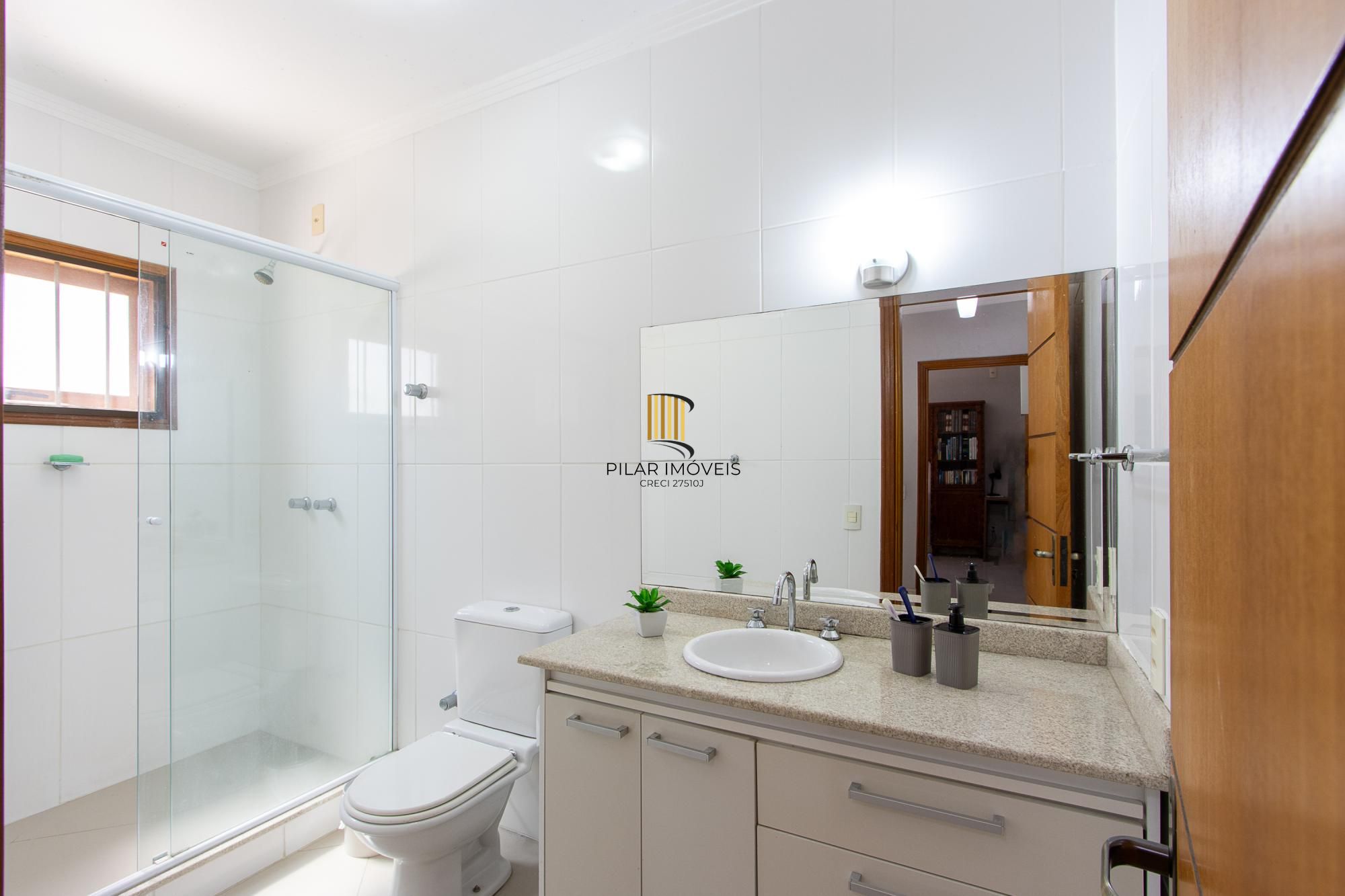 Casa Condominio  - 197m² de aréa nprivativa, 03 dormitórios 01 suites, 02 vagas - Tristeza