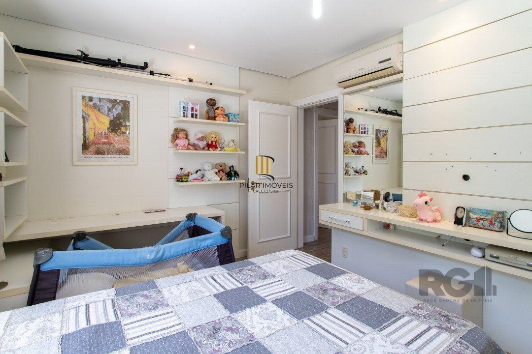 Casa para venda - 321m² - 4 suítes - Chapéu do Sol