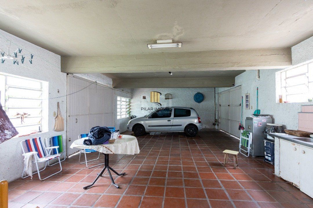 Casa 4 Dormitório(s) Bairro Medianeira