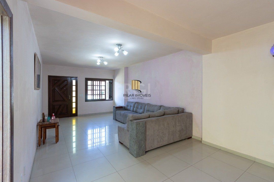 Sobrado para Venda - 356.93m², 4 dormitórios, sendo 2 suites, 4 vagas - Tristeza