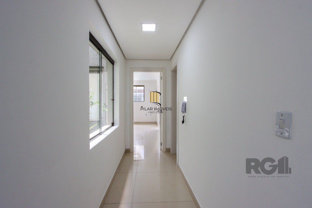 Casa com 4 quartos, com 347,57 m 2 privativos