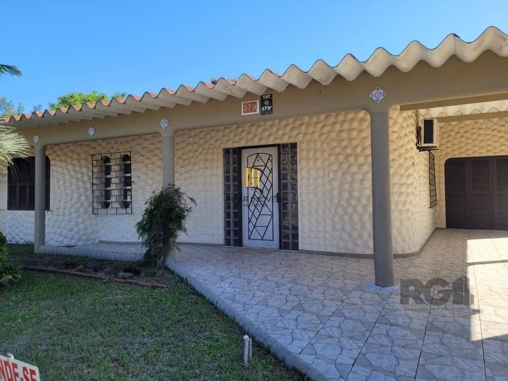 Casa 3 dormitórios no bairro Atlântida