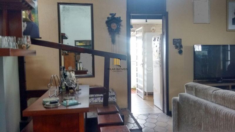 Casa para Venda - 320m², 3 dormitórios, sendo 1 suites, 4 vagas - Cristal