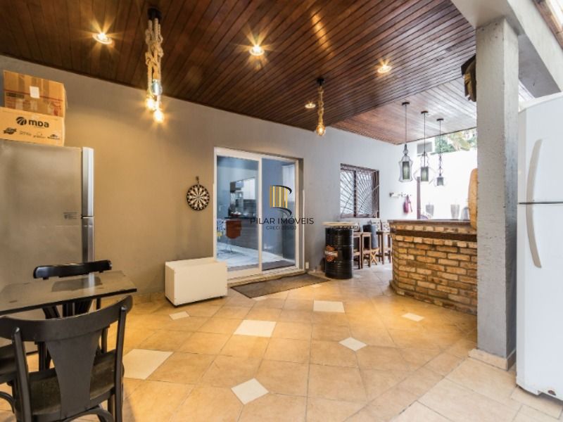 Casa com ótima localização proximo ao shopping IGUATEMI