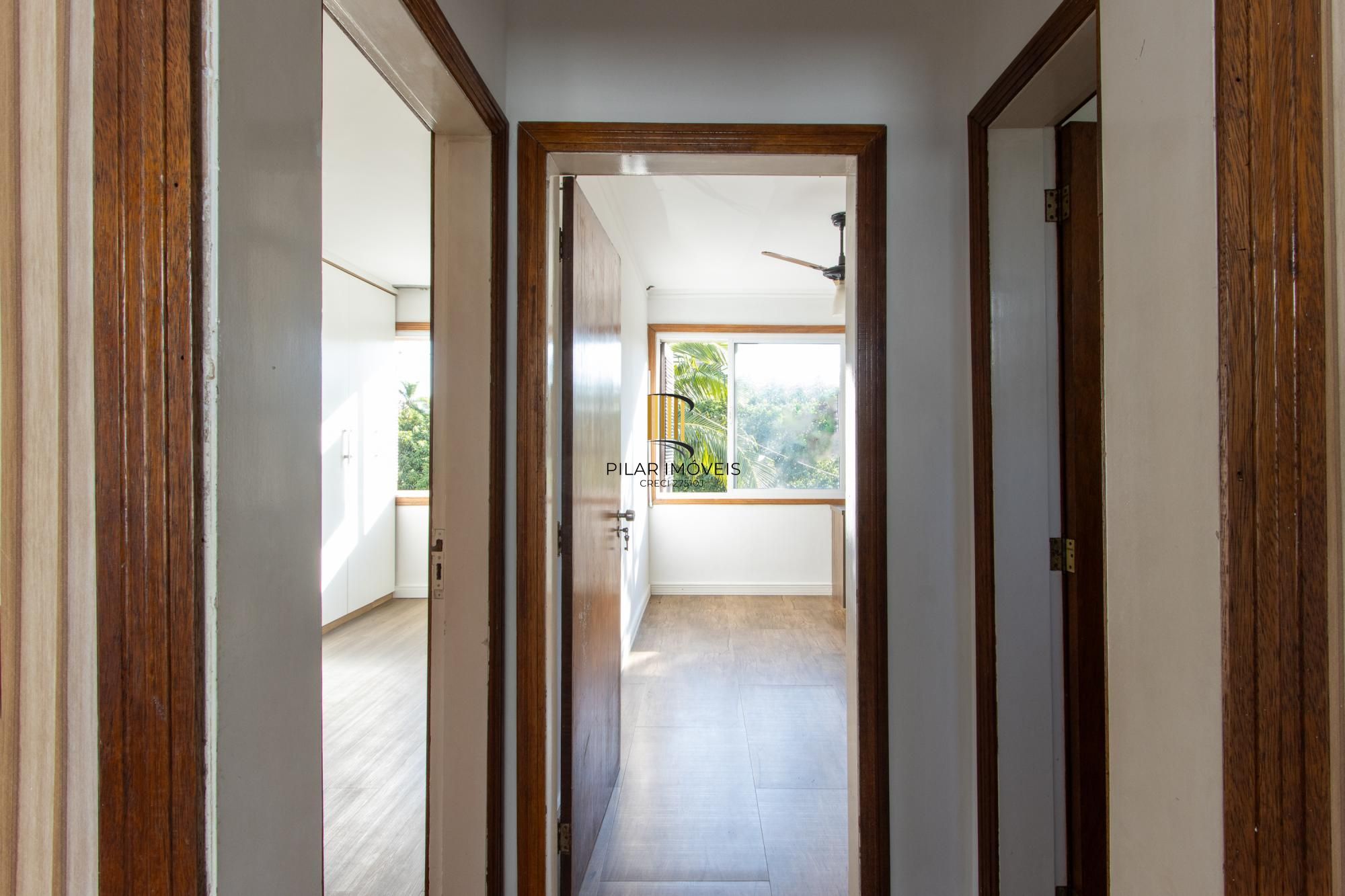 Apartamento com 2 dormitórios com 74m² e 1 vaga e no Menino Deus