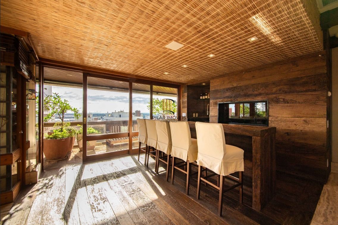 VISTA PERENE COM UM BELISSIMO POR DO SOL, 510M² NO BAIRRO MAIS ELEGANTE DE PORTO ALEGRE, MOINHOS DE VENTO