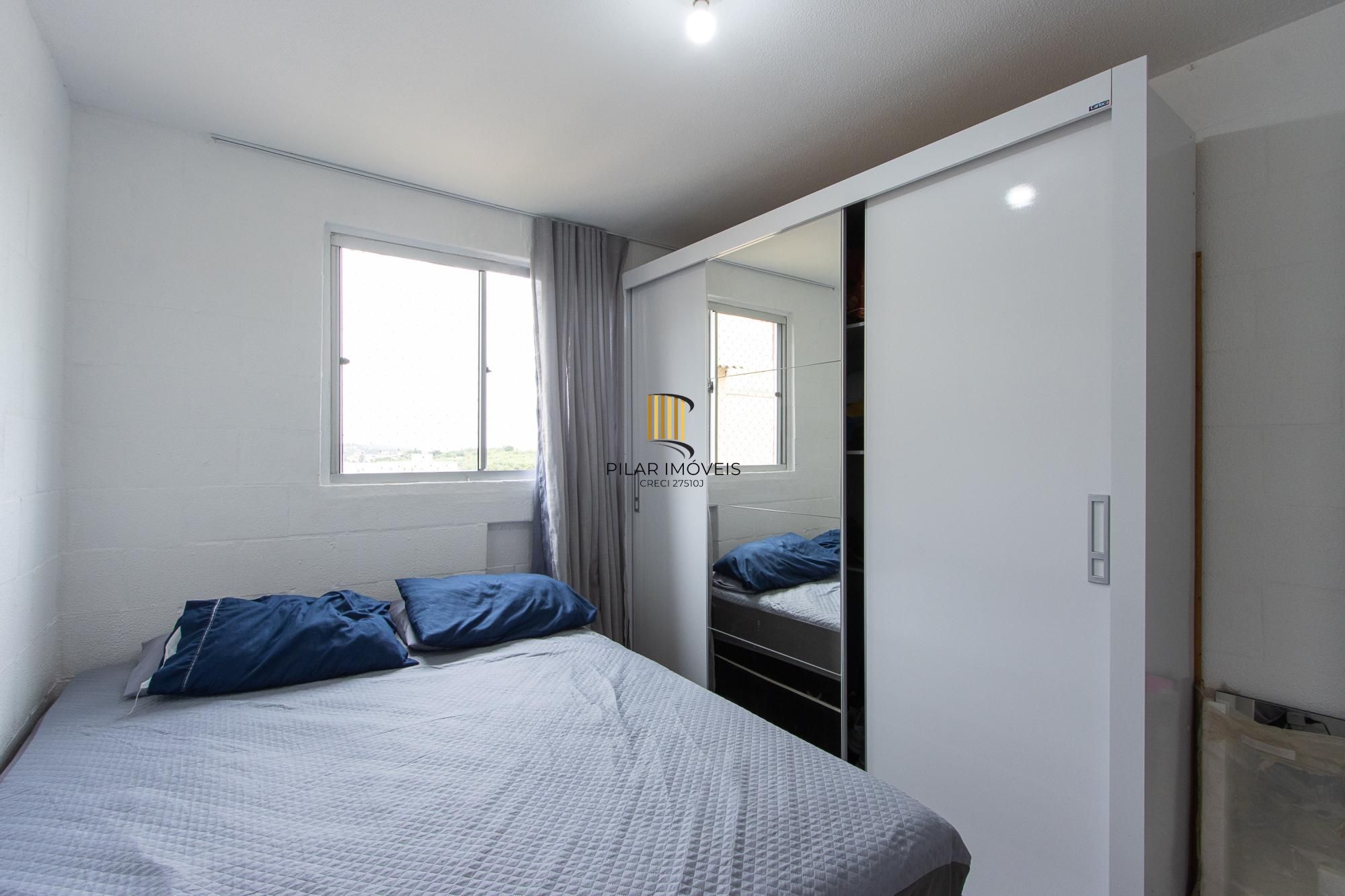 Apartamento de 2 dormitórios com vaga rotativa no bairro Vila Nova Porto Alegre