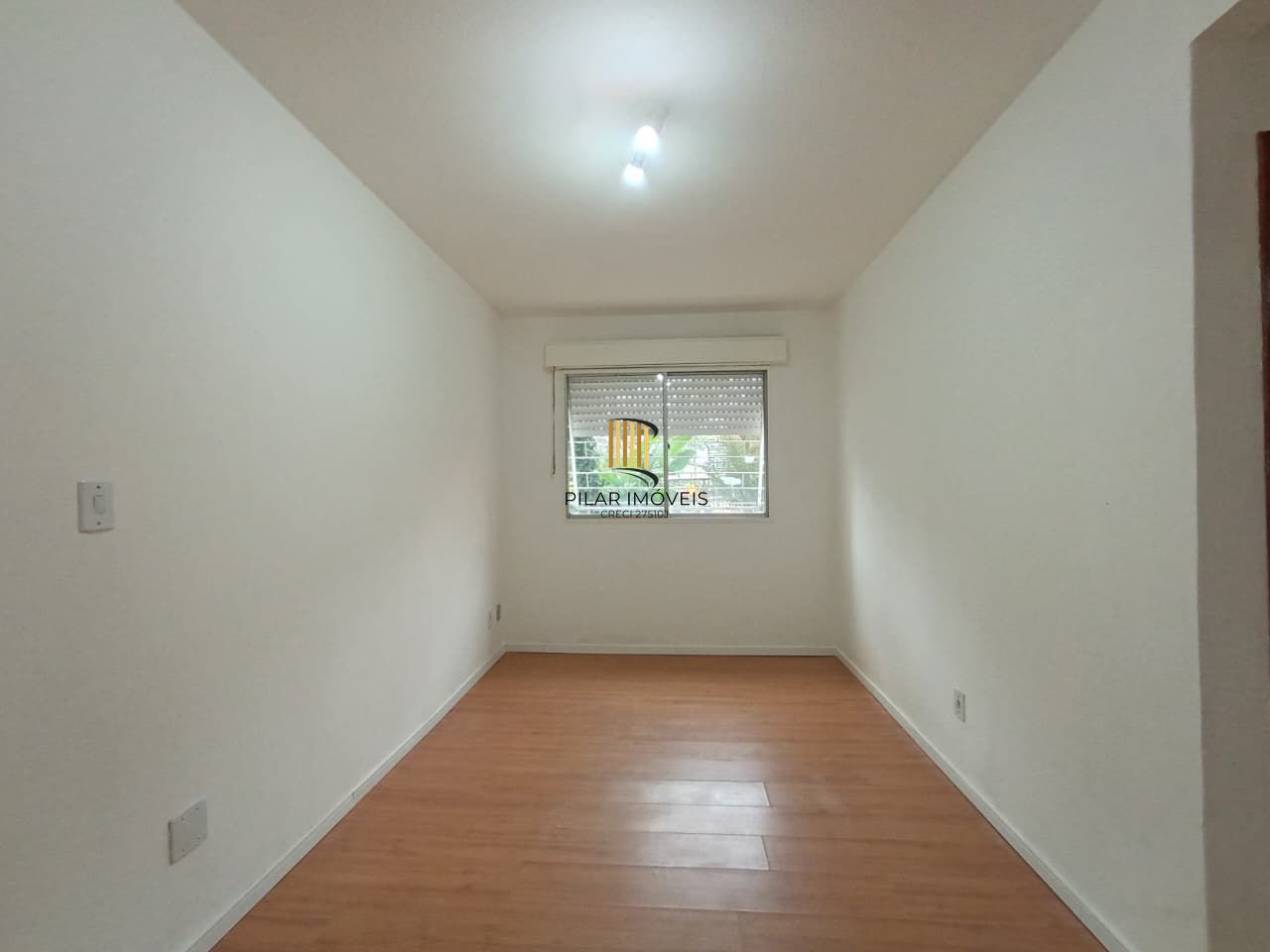 Apartamento 1 dormitório, á venda no bairro Santa Tereza em Porto Alegre.