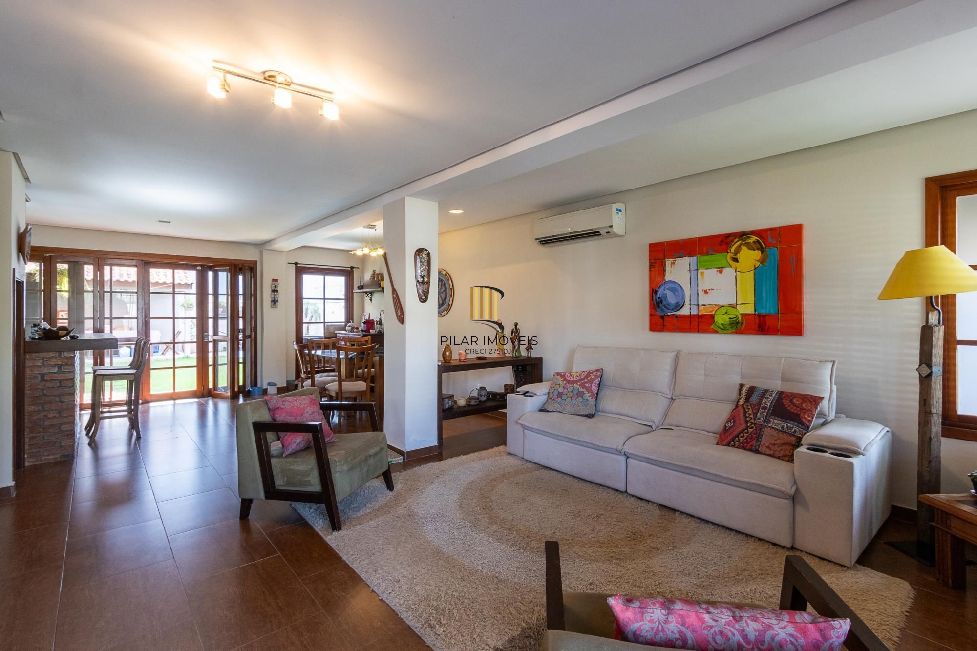 LINDA CASA NA HÍPICA