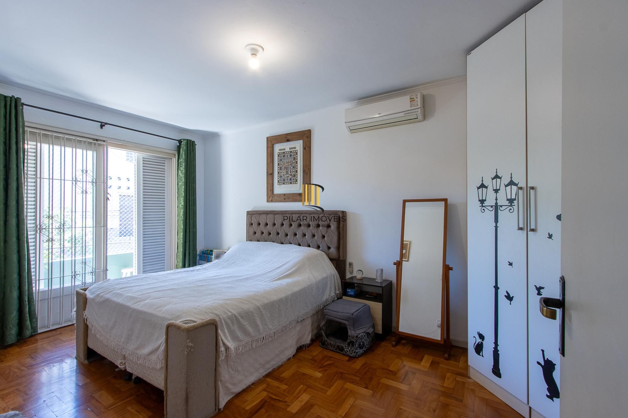 APARTAMENTO REFORMADO, 3 DORMITÓRIOS 129M² PRIVATIVOS, 1 VAGA, ELEVADOR - BAIRRO SANTA CECILIA