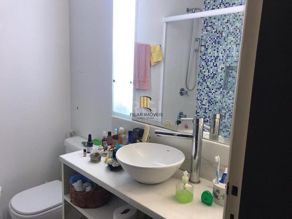 Casa Condominio para Venda - 216m², 3 dormitórios, sendo 1 suites, 2 vagas - Tristeza