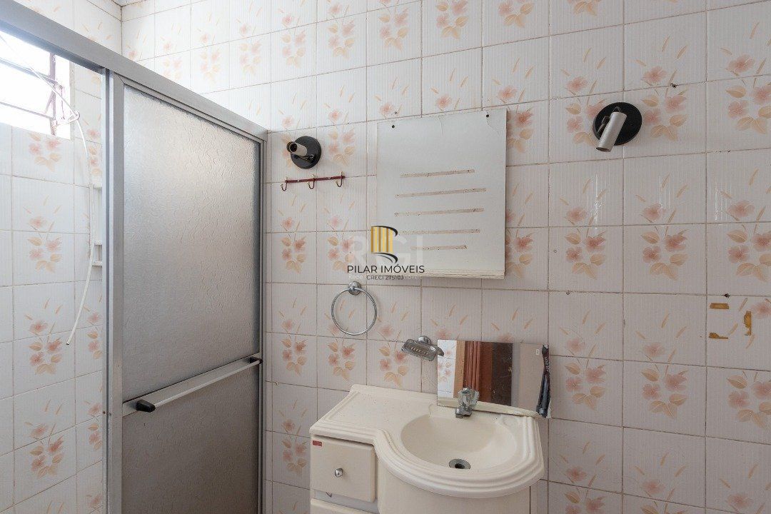 Casa para Venda - 149.99m², 6 dormitórios, sendo 2 suites, Nonoai