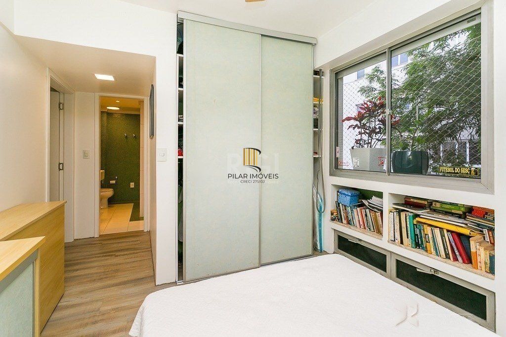Apartamento para Venda - 110.55m², 3 dormitórios, sendo 2 suites, 1 vaga - Petrópolis