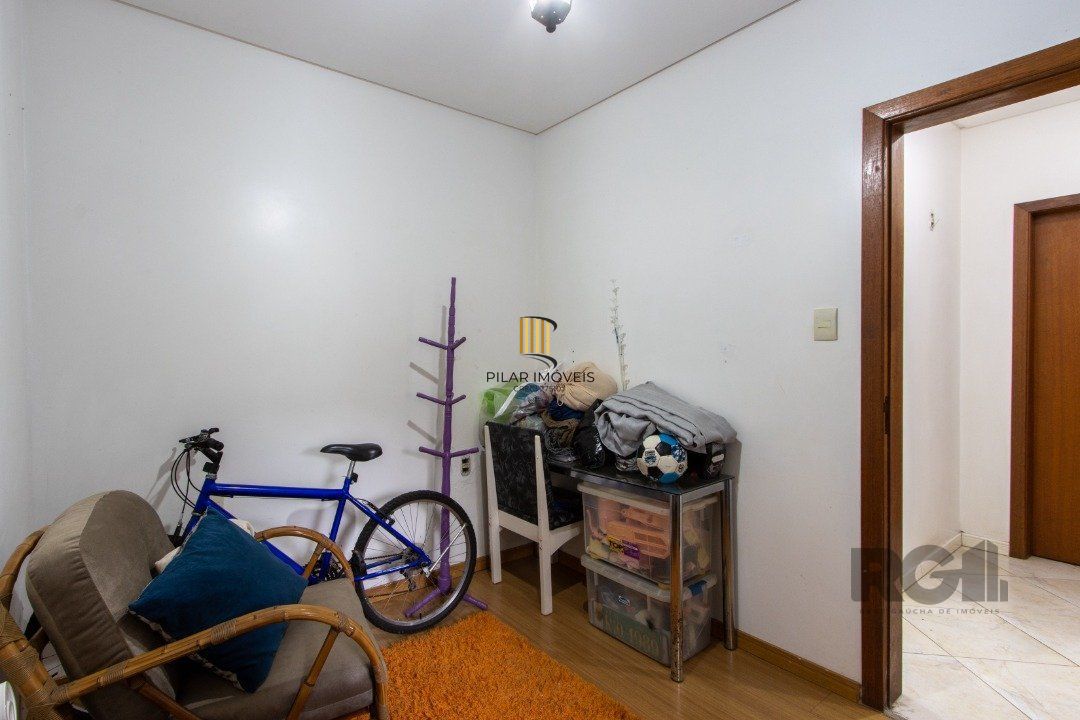 Casa para Venda - 126.89m², 3 dormitórios, 5 vagas - Azenha